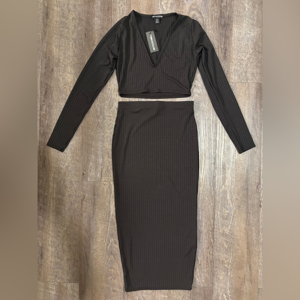 Two piece skirt set size US 4 NEW